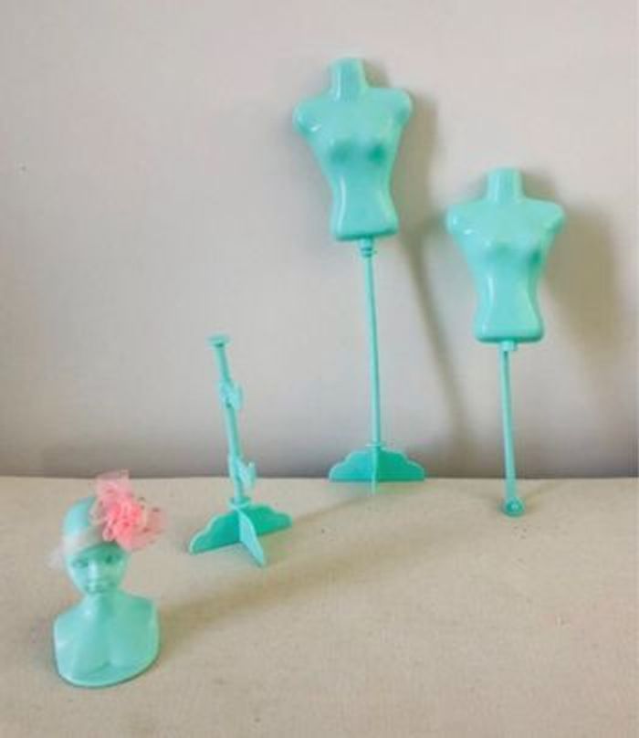 Lot mannequin stylisme poupée barbie présentoir accessoire mode