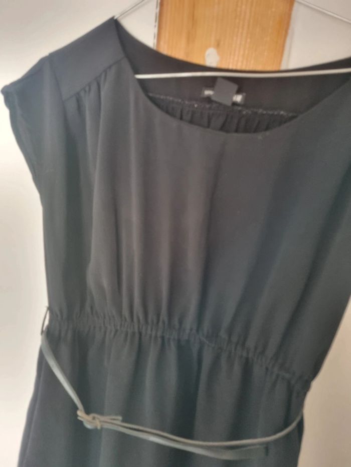 Petite robe noire - photo numéro 3