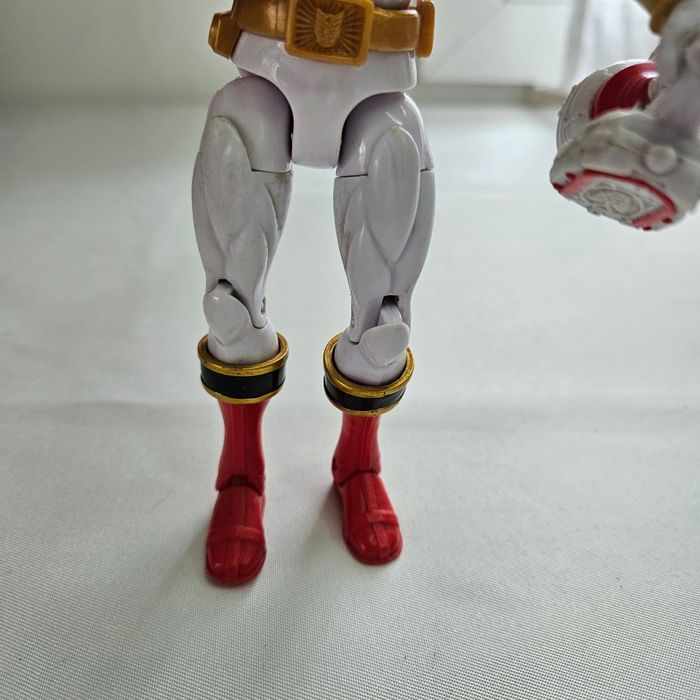 Power rangers rouge et doré - photo numéro 3