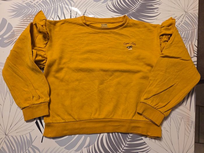 Pull jaune