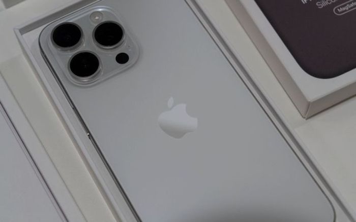 I p h o n e 15 pro max - photo numéro 7