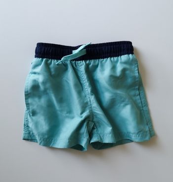 Short de bain taille 3 ans