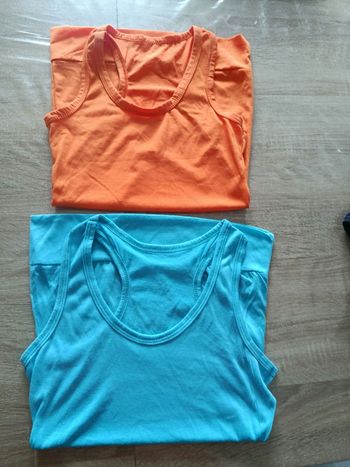 Lot de 2 débardeurs neufs femme taille 36