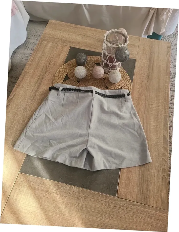 Short gris - photo numéro 2
