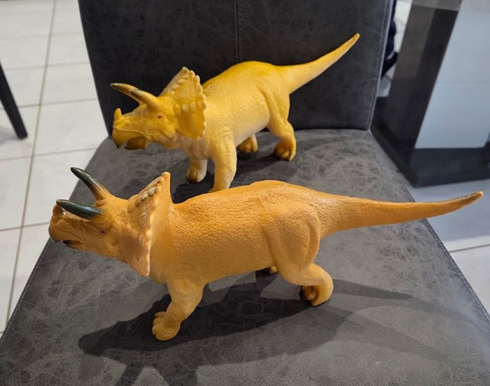 Lot dinosaures - photo numéro 3