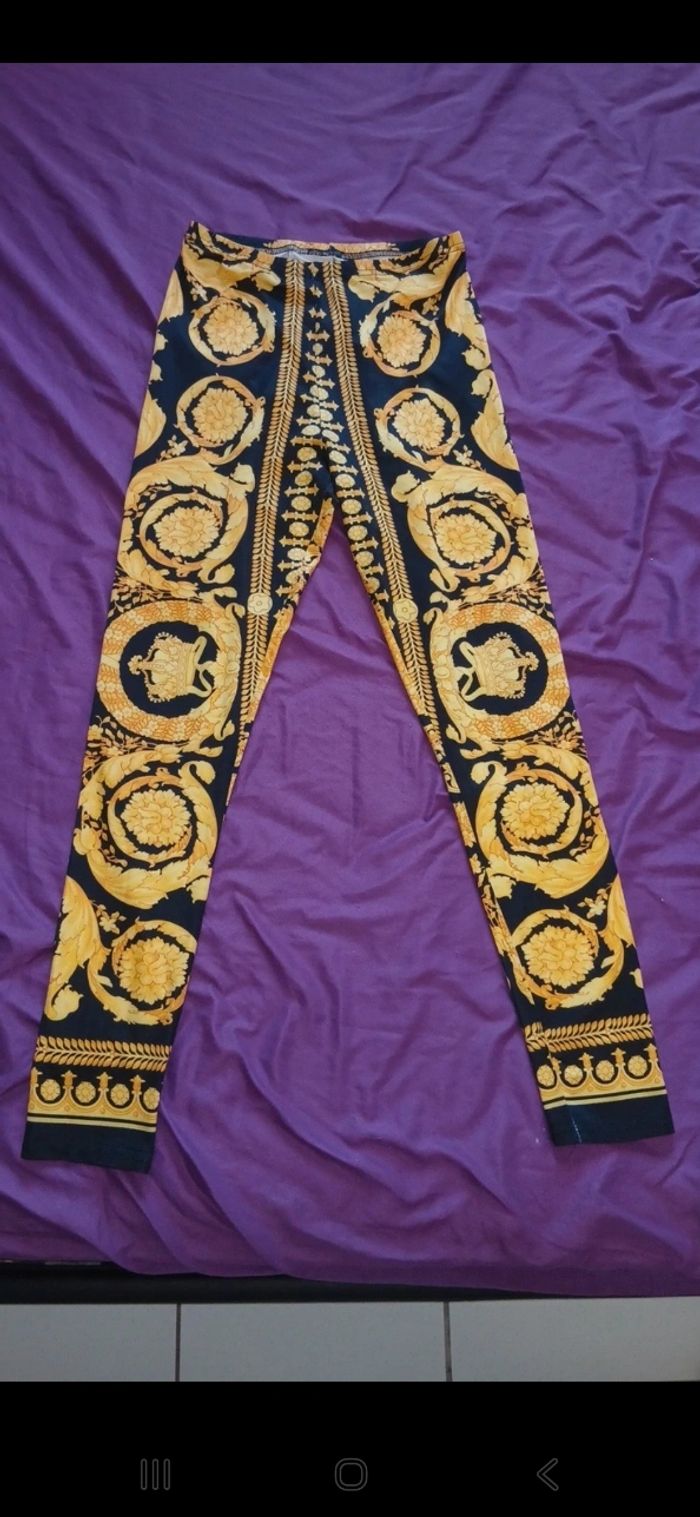 Legging noir a motif jaune femme