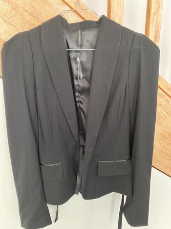 Veste tailleur ceinturées taille 34 Naf Naf