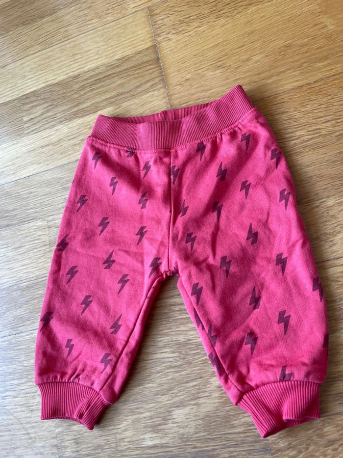 Lot de deux joggings neuf Tex garçon taille 6 mois - photo numéro 2