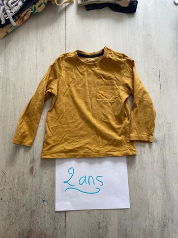 Très joli t-shirt hiver garçon 24 mois