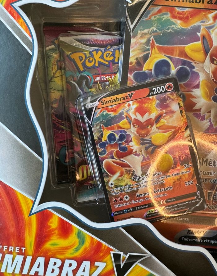 Coffret Pokémon Simiabraz V 4 boosters Neuf et scellé - photo numéro 2