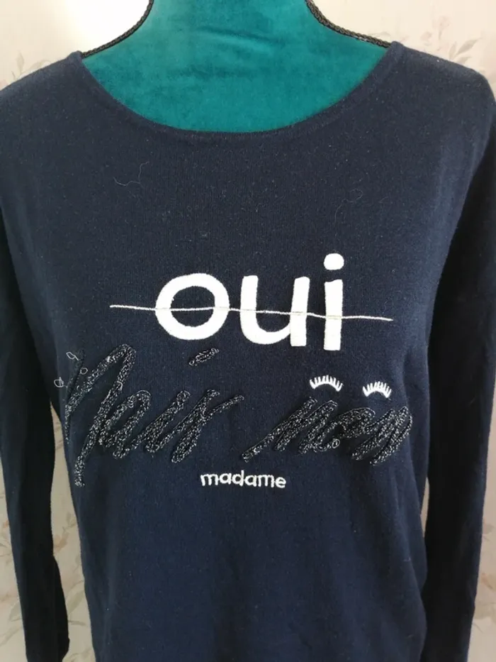 Pull fin bleu marine avec message brodé blanc noir et paillettes / promod / (M-L) - photo numéro 4