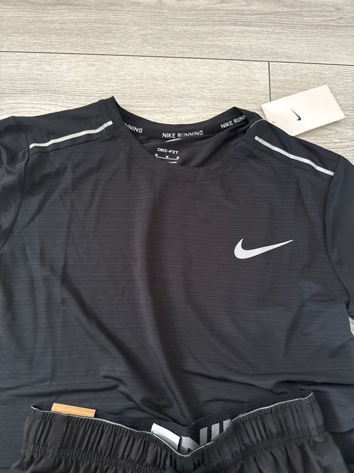 Ensemble Nike - photo numéro 3