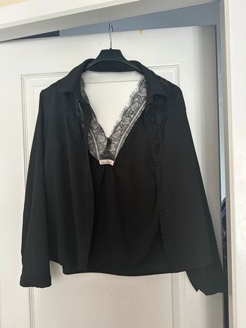 Blouse noire dentelle