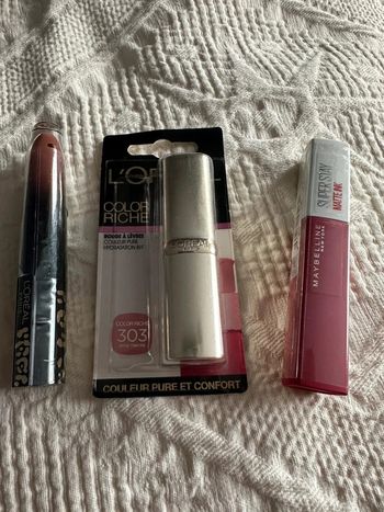 Lot de 3 gloss et rouge à lèvres neufs