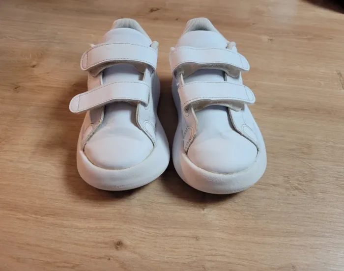 Baskets Adidas Advantage taille 26 - photo numéro 6