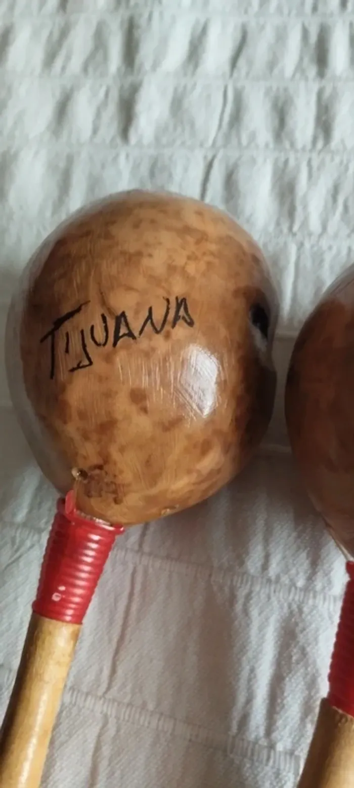Maracas en bois, fabrication artisanale - photo numéro 4
