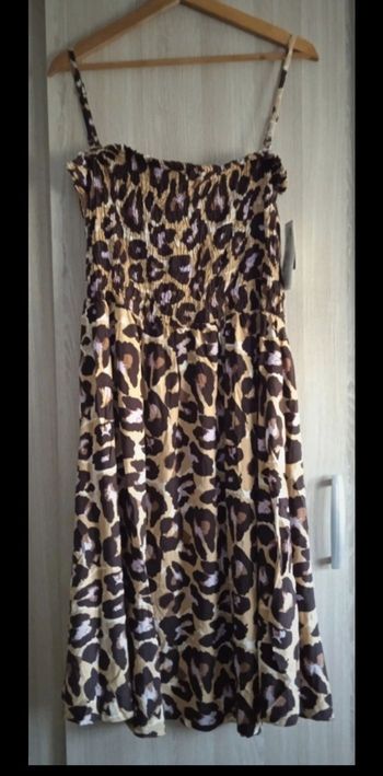 Jolie robe aux motifs léopard 