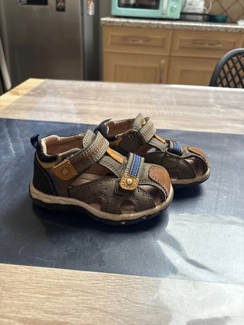 Chaussure ouverte été pointure 21