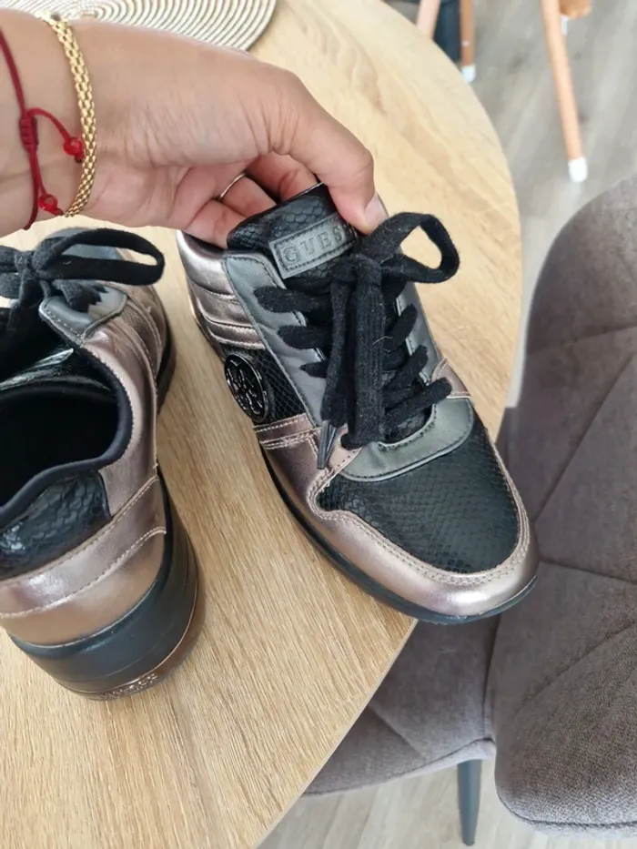 Chaussures femme Guess compensé - photo numéro 4