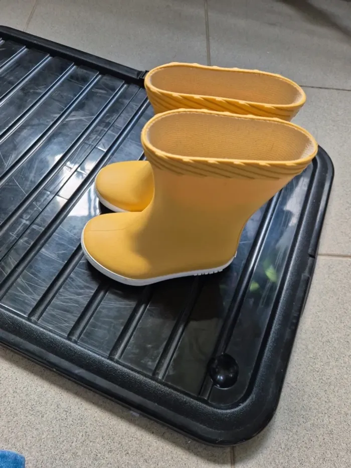 Bottes tribord taille 21 22 - photo numéro 4
