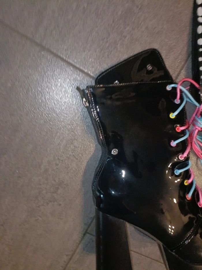 Bottes plateforme ailes de papillon 🦋 - photo numéro 4