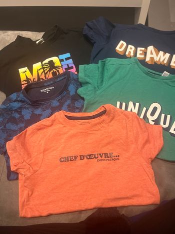 Lot tee shirt taille 6 ans 