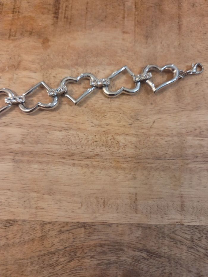 Bracelet cœurs entrelacés argenté avec strass - photo numéro 3