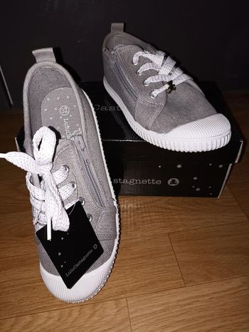 Chaussure tennis toile T32 neuve