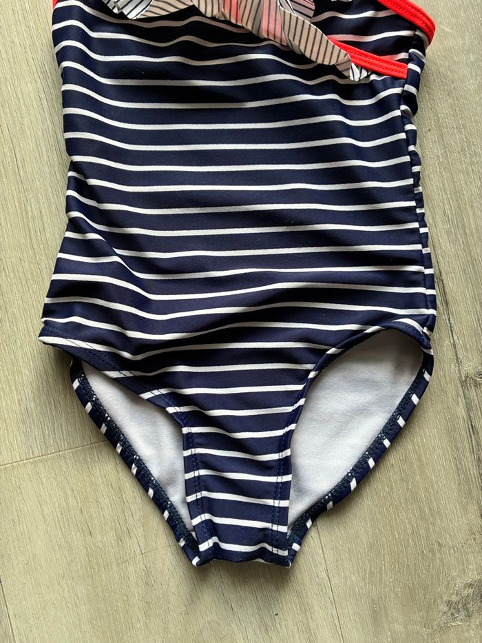 Maillot de bain à rayures fille , Taille 3-4 ans - photo numéro 4