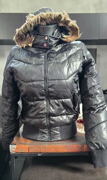 Doudoune capuche jennyfer taille M
