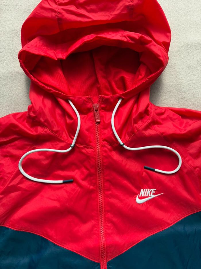 Veste sportwear coupe vent bleu marine et rouge Nike taille S en très bon état - photo numéro 7