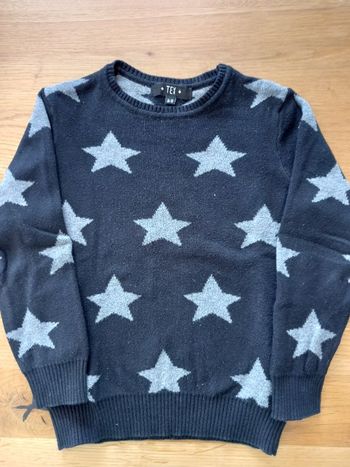 pull noir avec étoiles grises TEX 2-3ANS