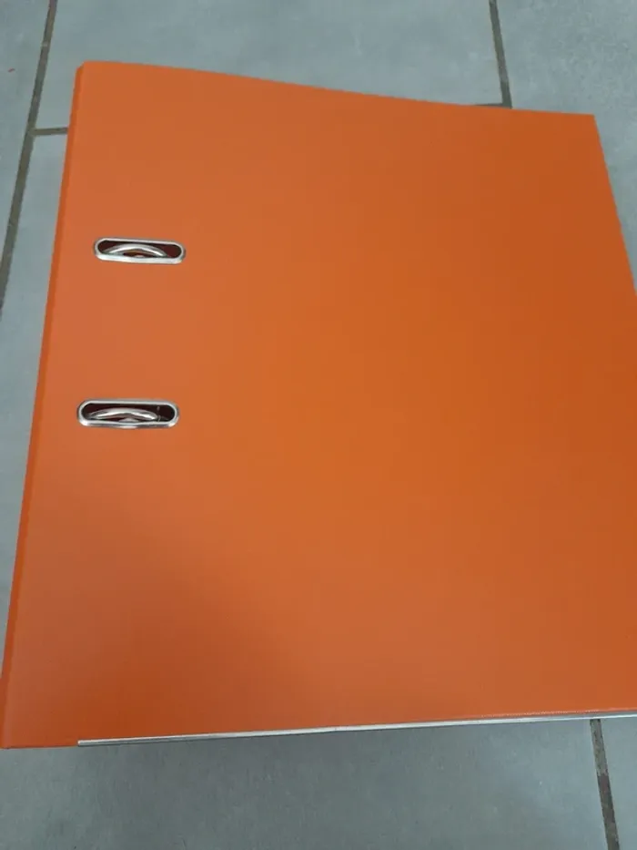 Classeur orange - photo numéro 2