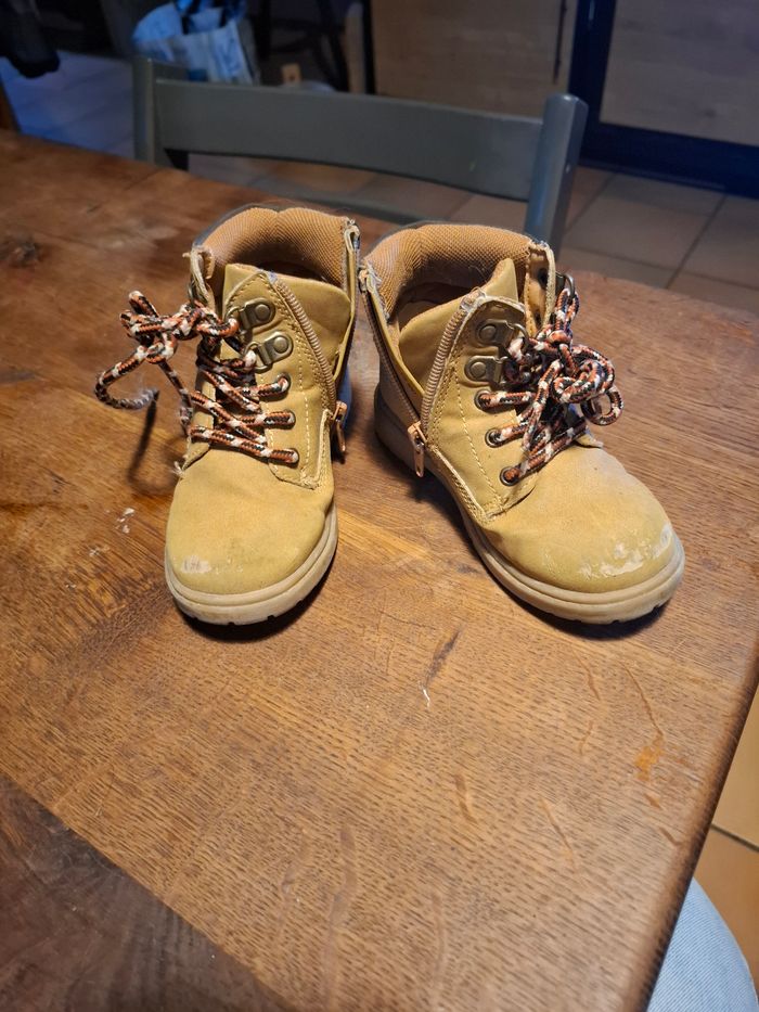 Chaussure 25 - photo numéro 2