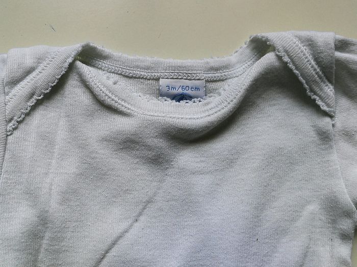 Lot de 2 bodys 3 mois - photo numéro 4