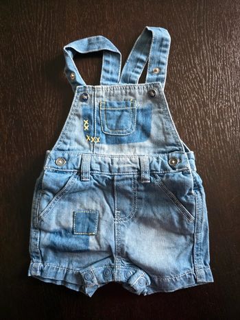Salopette short en 6 mois