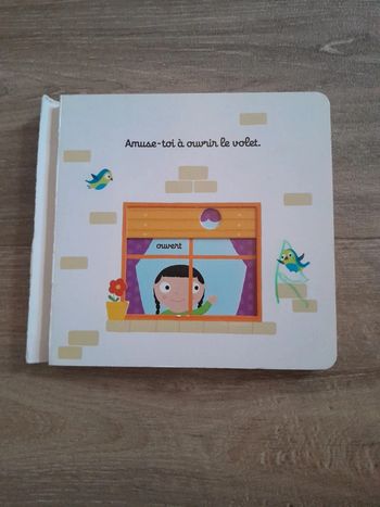 Livre cartonné amuse-toi à ouvrir le volet 🌺
