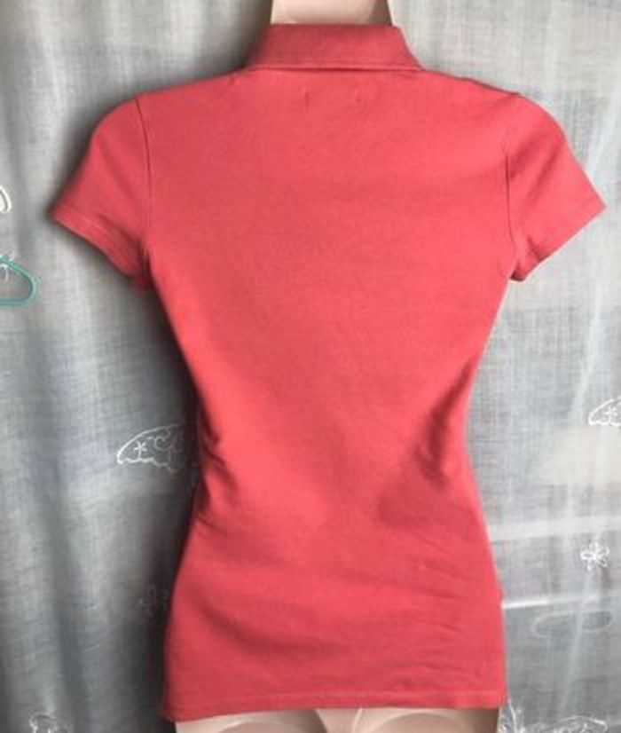 T-shirt polo saumon XS Hollister - photo numéro 3