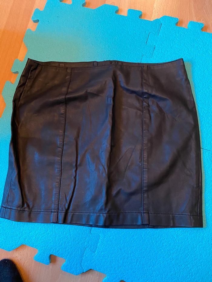 Jupe en similicuir Page One Taille 40