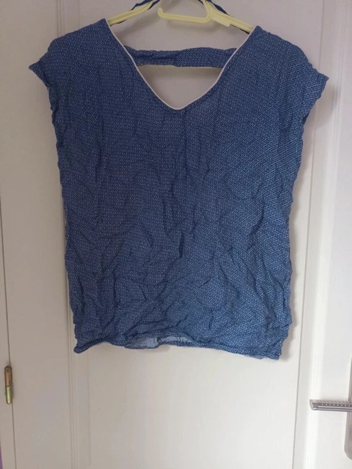 T-shirt bleu à motifs - photo numéro 2