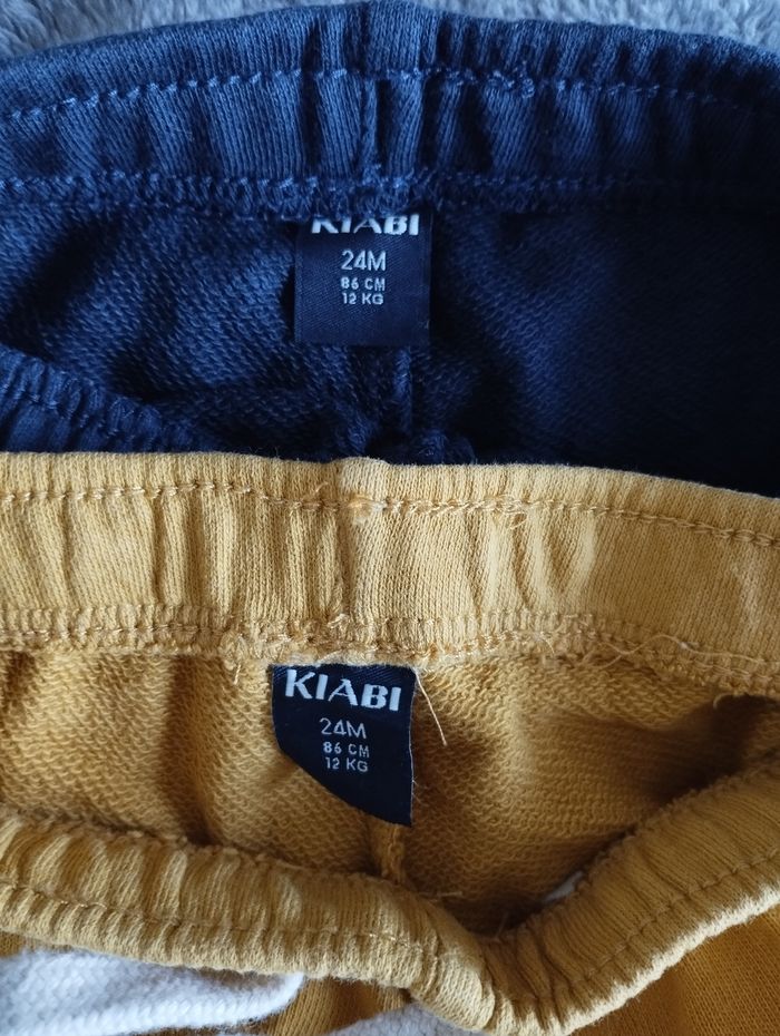 Lot joggings garçon Kiabi 24 mois - photo numéro 2