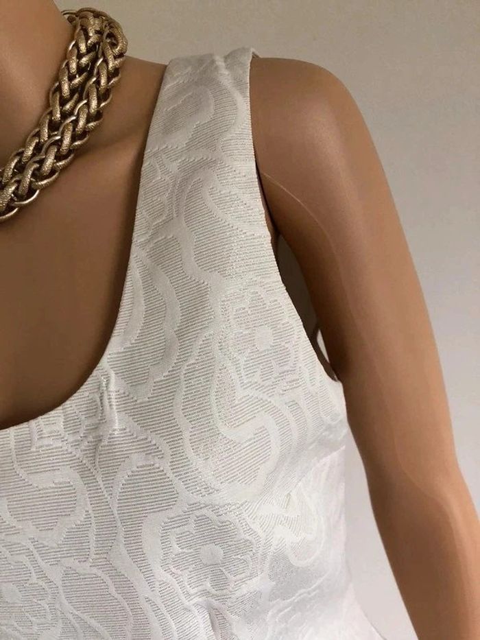 Robe blanche brillante neuve sans manches Tex by Max Azria taille M - photo numéro 6