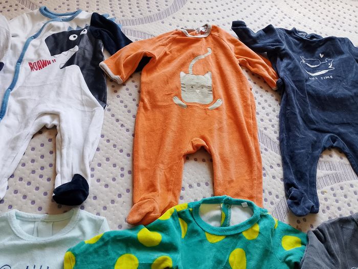 Lot de 10 pyjamas 6 mois garçon - photo numéro 6