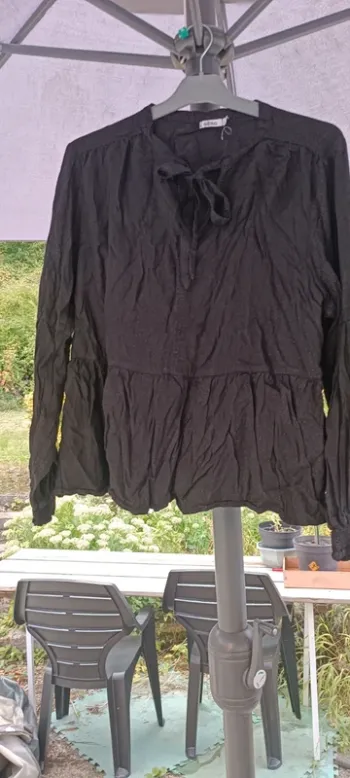 T-shirt blouse