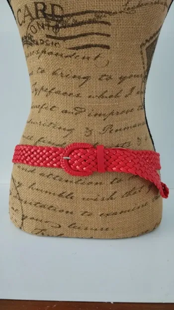 Ceinture rouge croisée ajustable femme