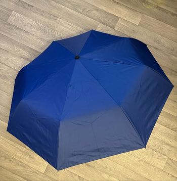 Parapluie ouverture/fermeture à bouton