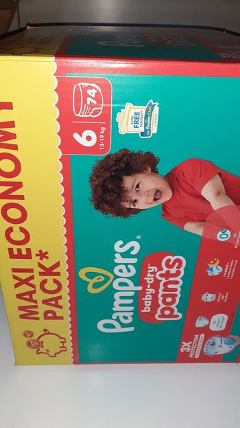 Couches Pampers taille 6