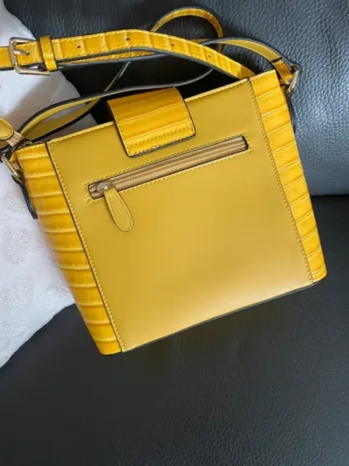 Sac jaune Ted Lapidus neuf - photo numéro 4