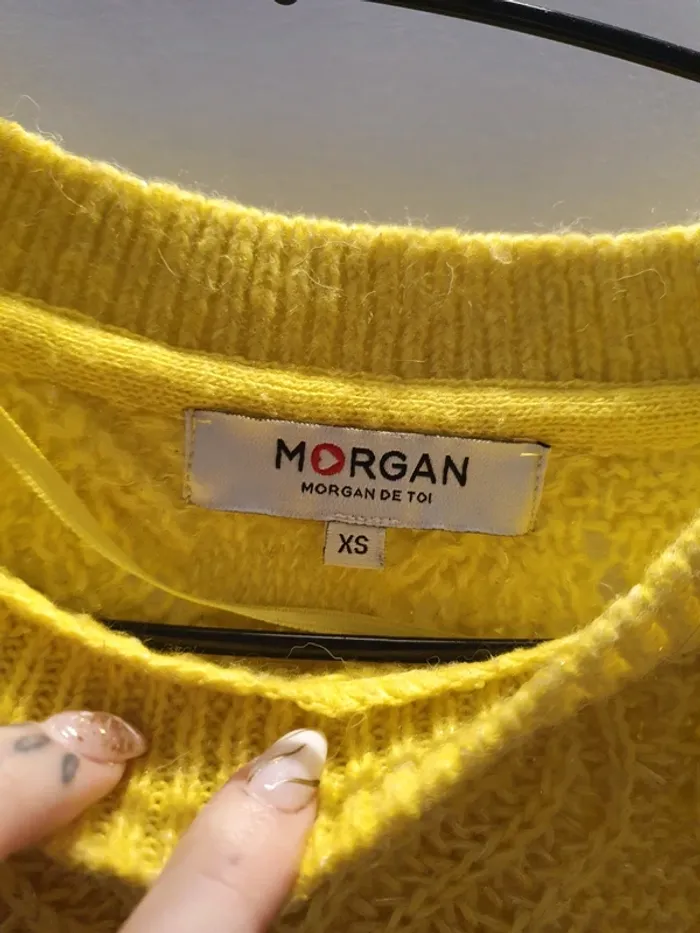 Pull jaune - photo numéro 2