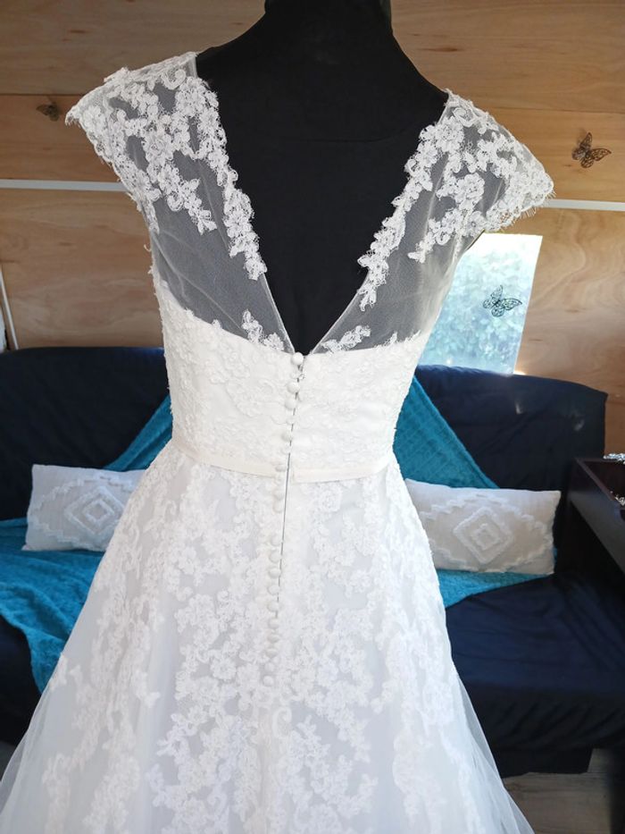 robe de mariée taille 34/36/38 - photo numéro 4